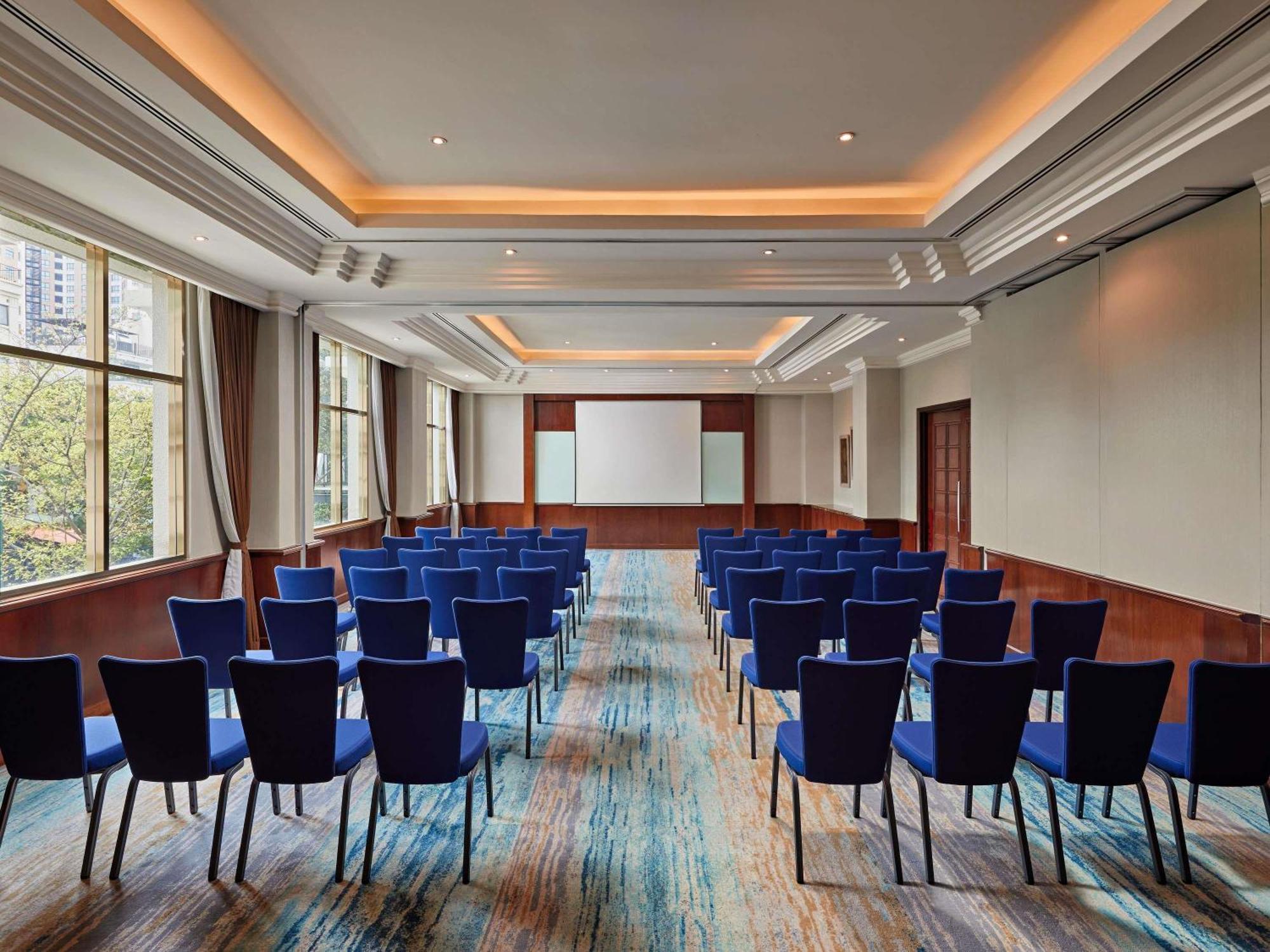 Moevenpick Centre