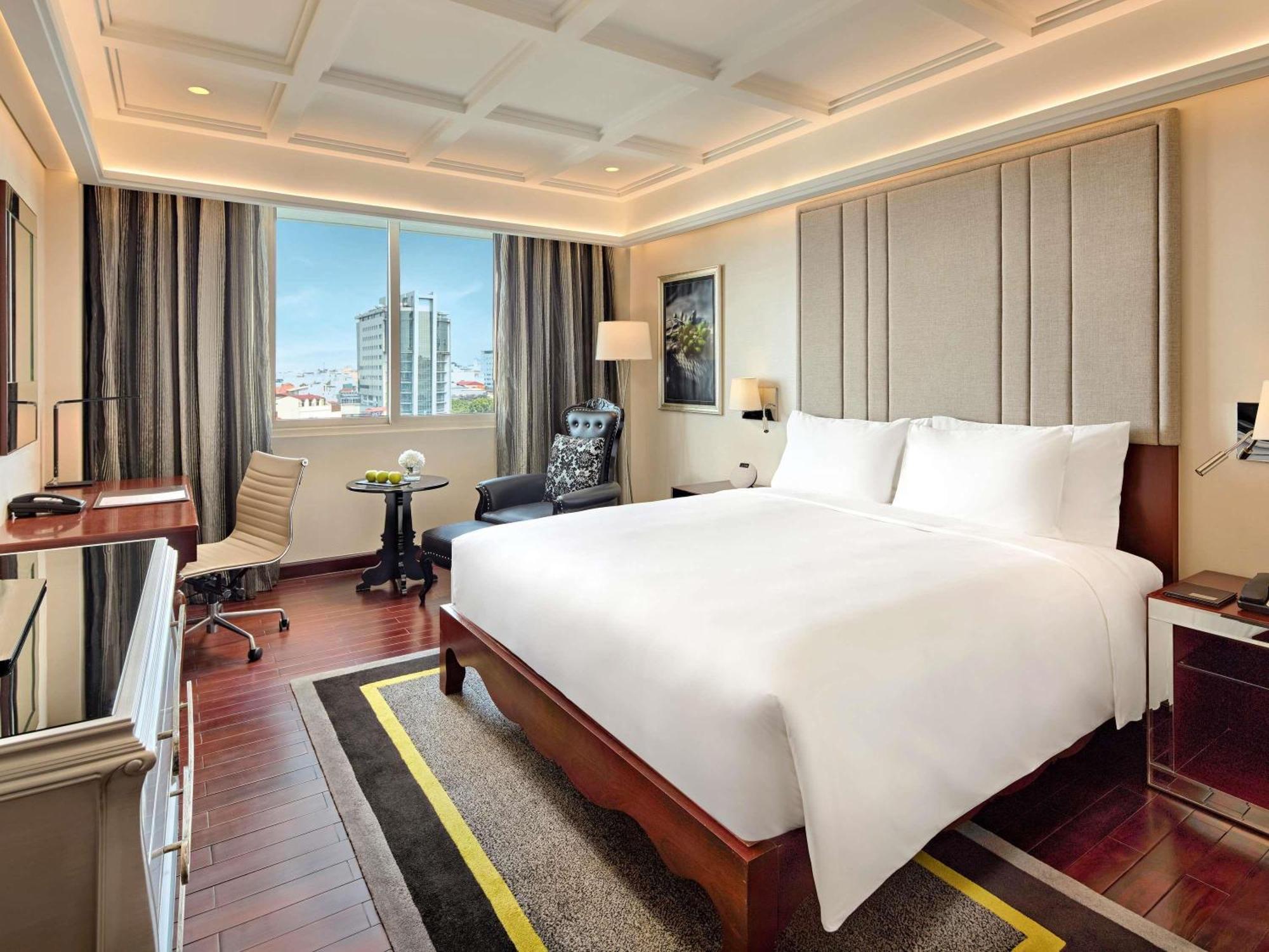 Hotel Moevenpick Centre 5*