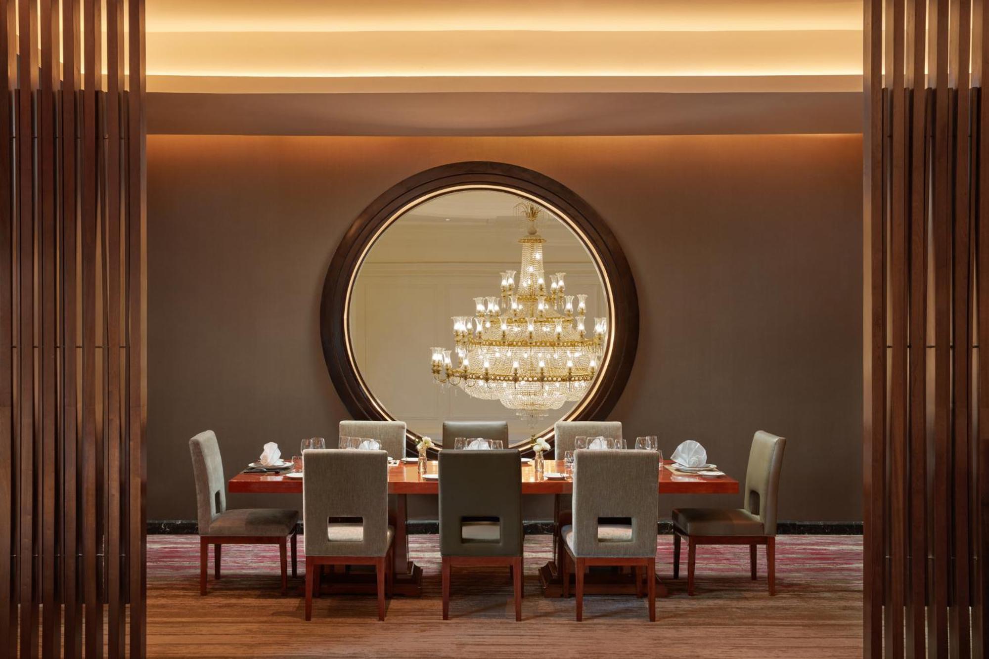 Mövenpick Hotel