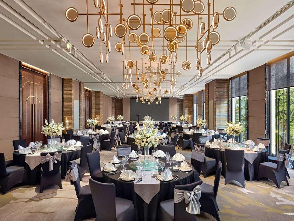 Hotel Mövenpick Hanoi