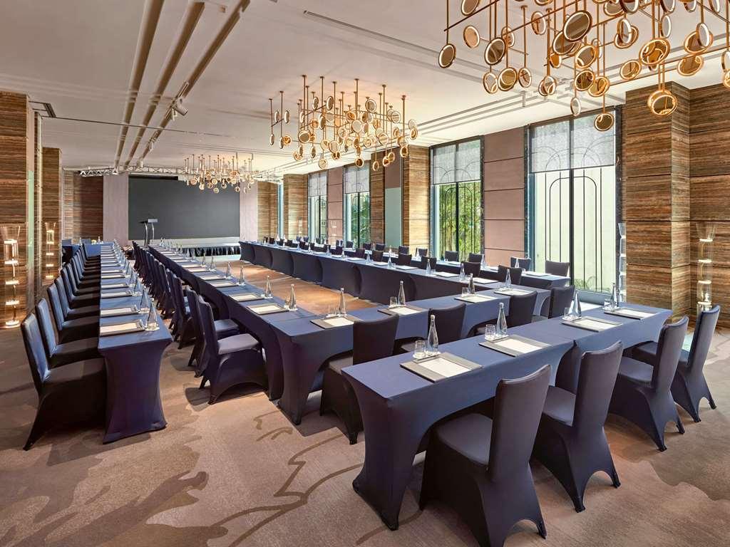 Mövenpick 5* Hanoi